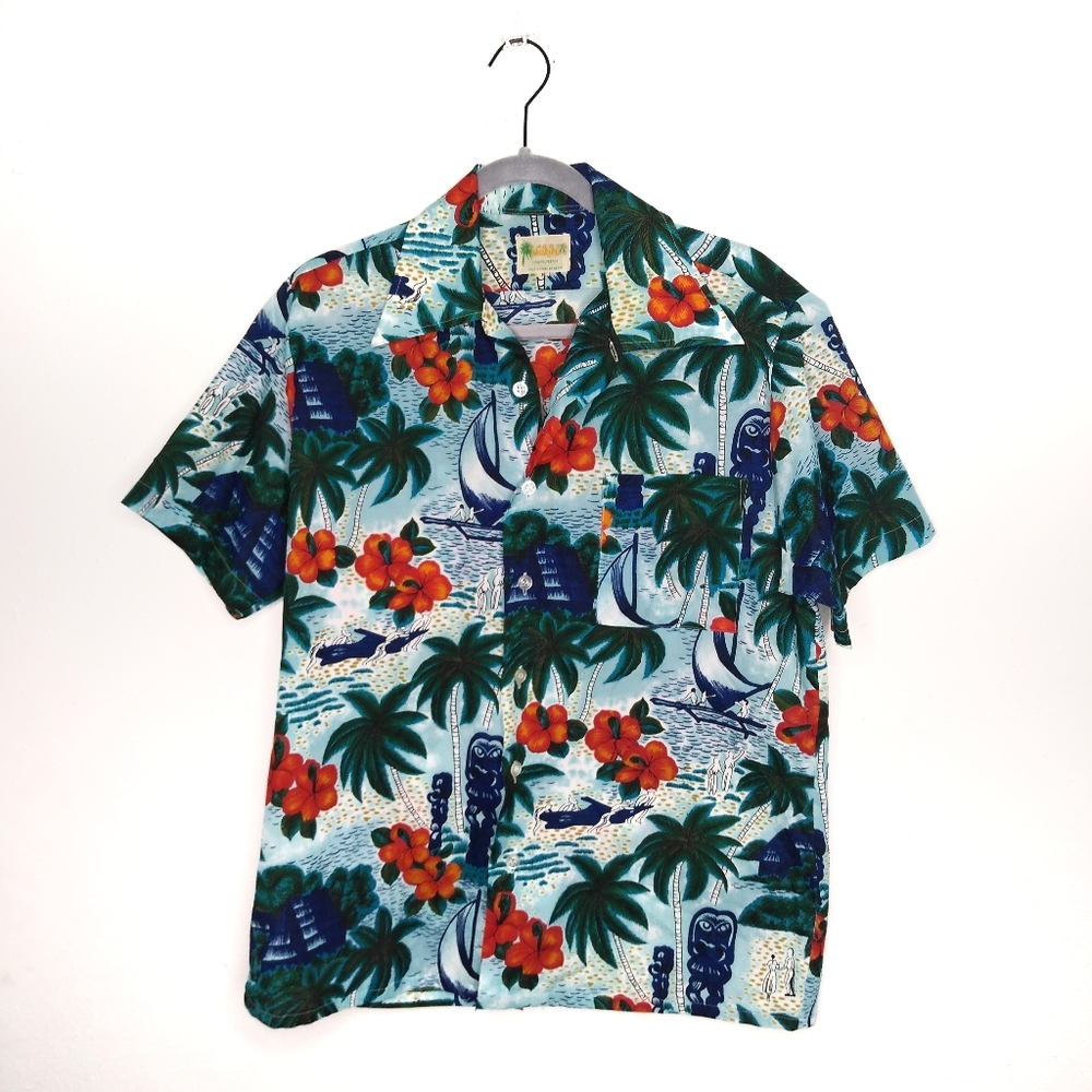 Vintage Hawaiian shirt size M